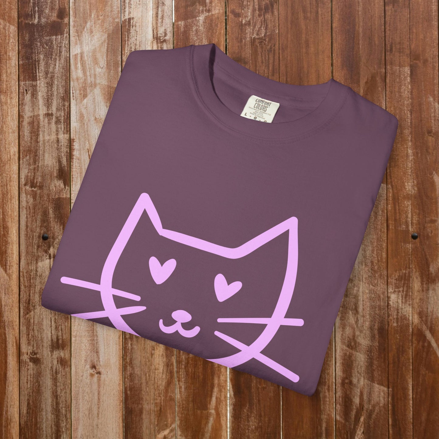 Sweet Cat Face T-Shirt | Minimalist Cat with Heart Eyes | Gift for Cat Lovers