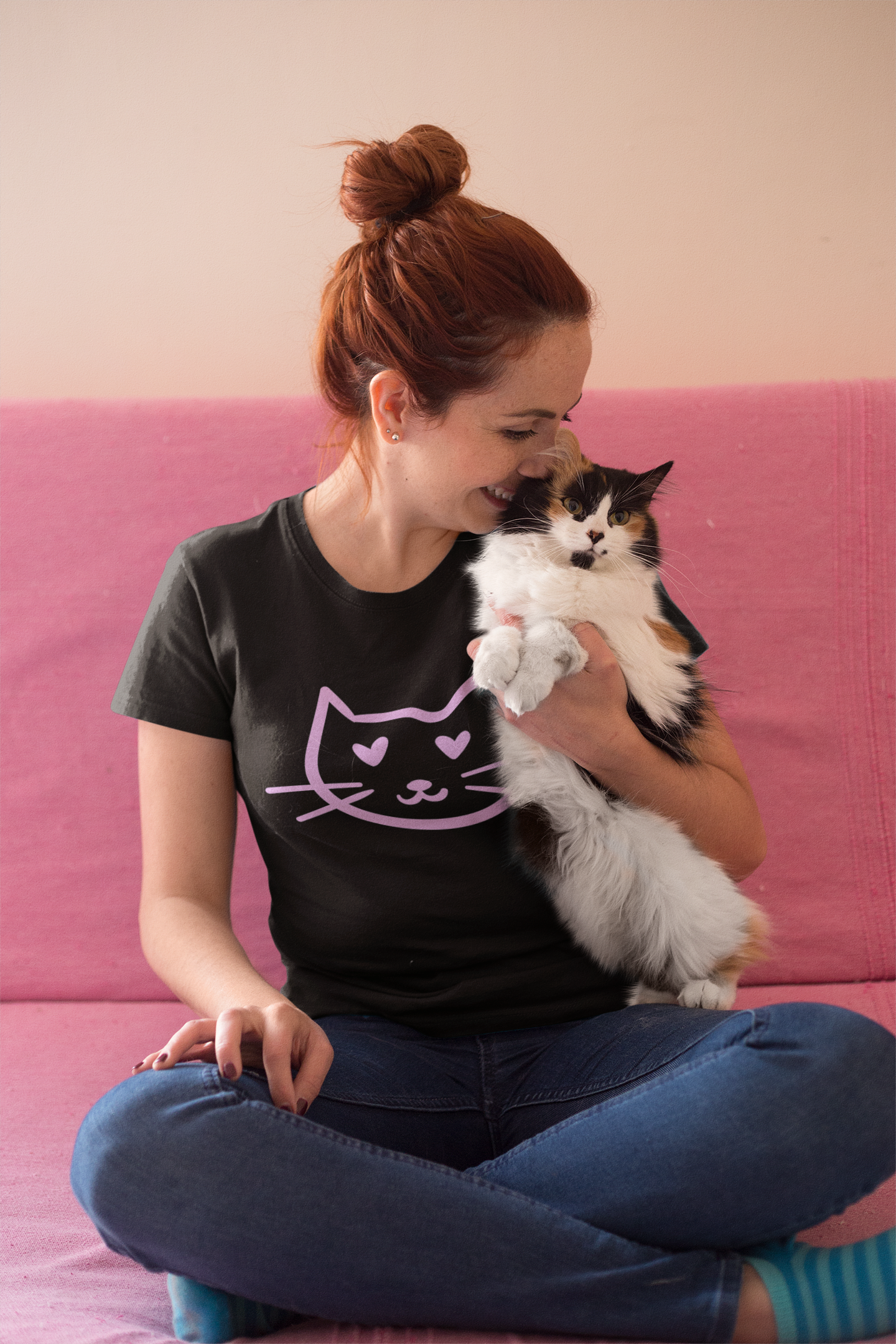 Sweet Cat Face T-Shirt | Minimalist Cat with Heart Eyes | Gift for Cat Lovers